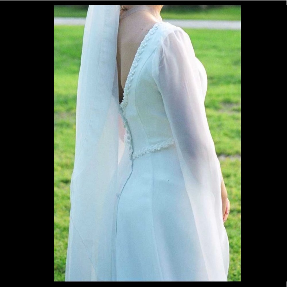 Wedding dress